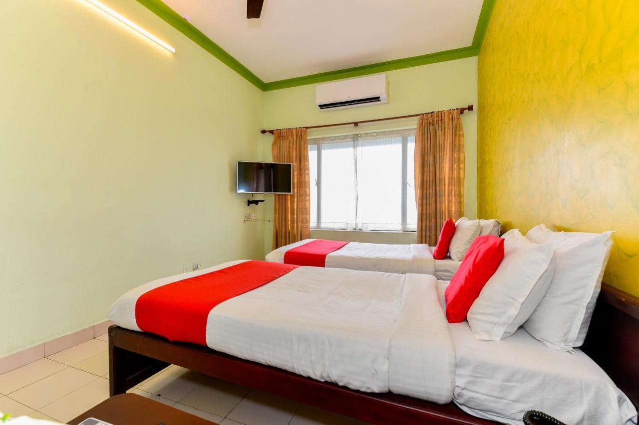 Oyo Flagship 9560 Hotel Bellwether Kochi Eksteriør bilde
