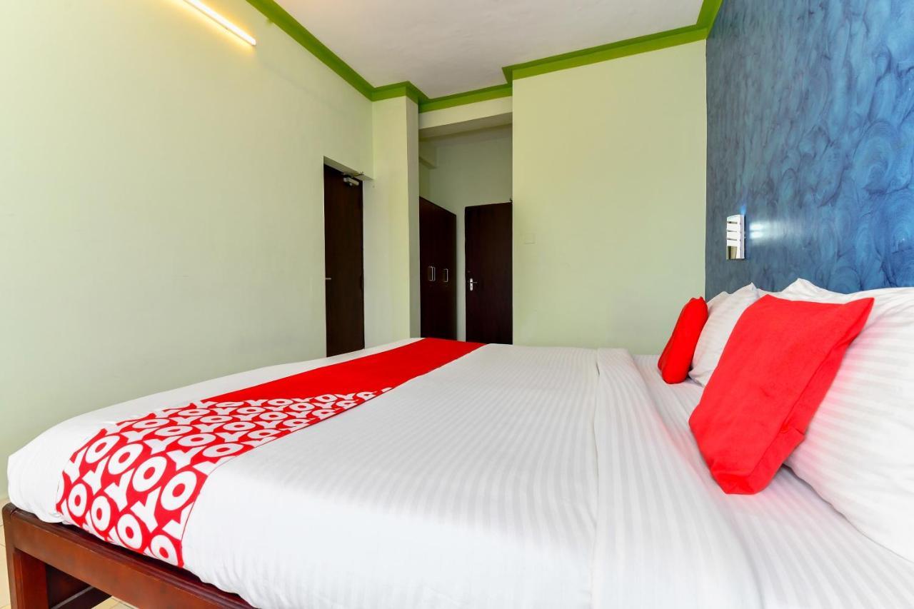 Oyo Flagship 9560 Hotel Bellwether Kochi Eksteriør bilde